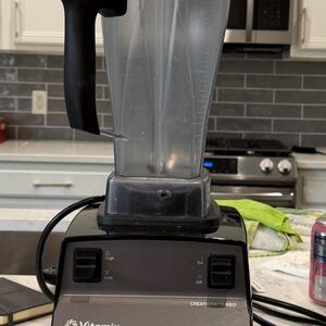 Vitamix Black Blender